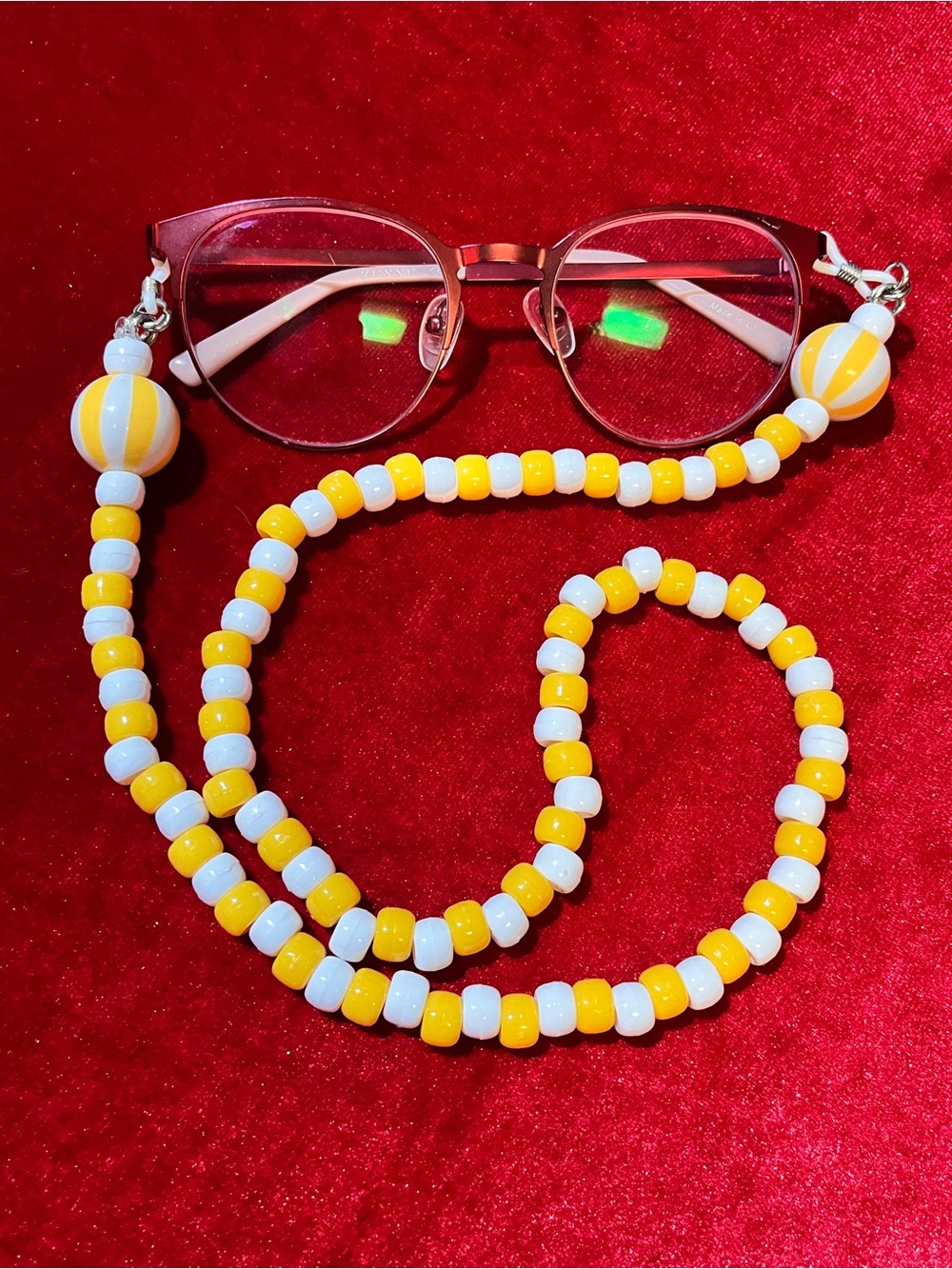Yellow Clown Glasses Chain ⭐️